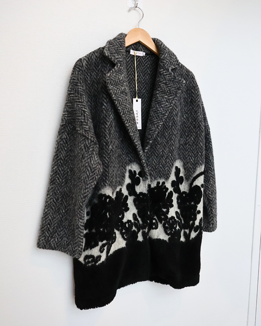 Floral Knit Tailored Cardgian — Grey & Black