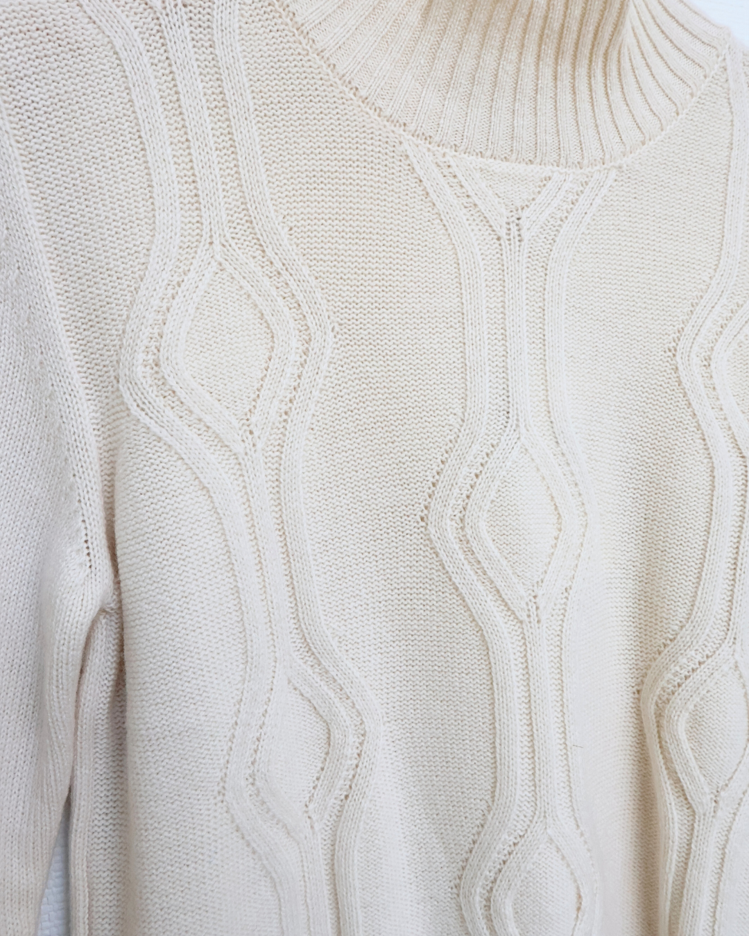 Diamond-Stitch Turtleneck Sweater