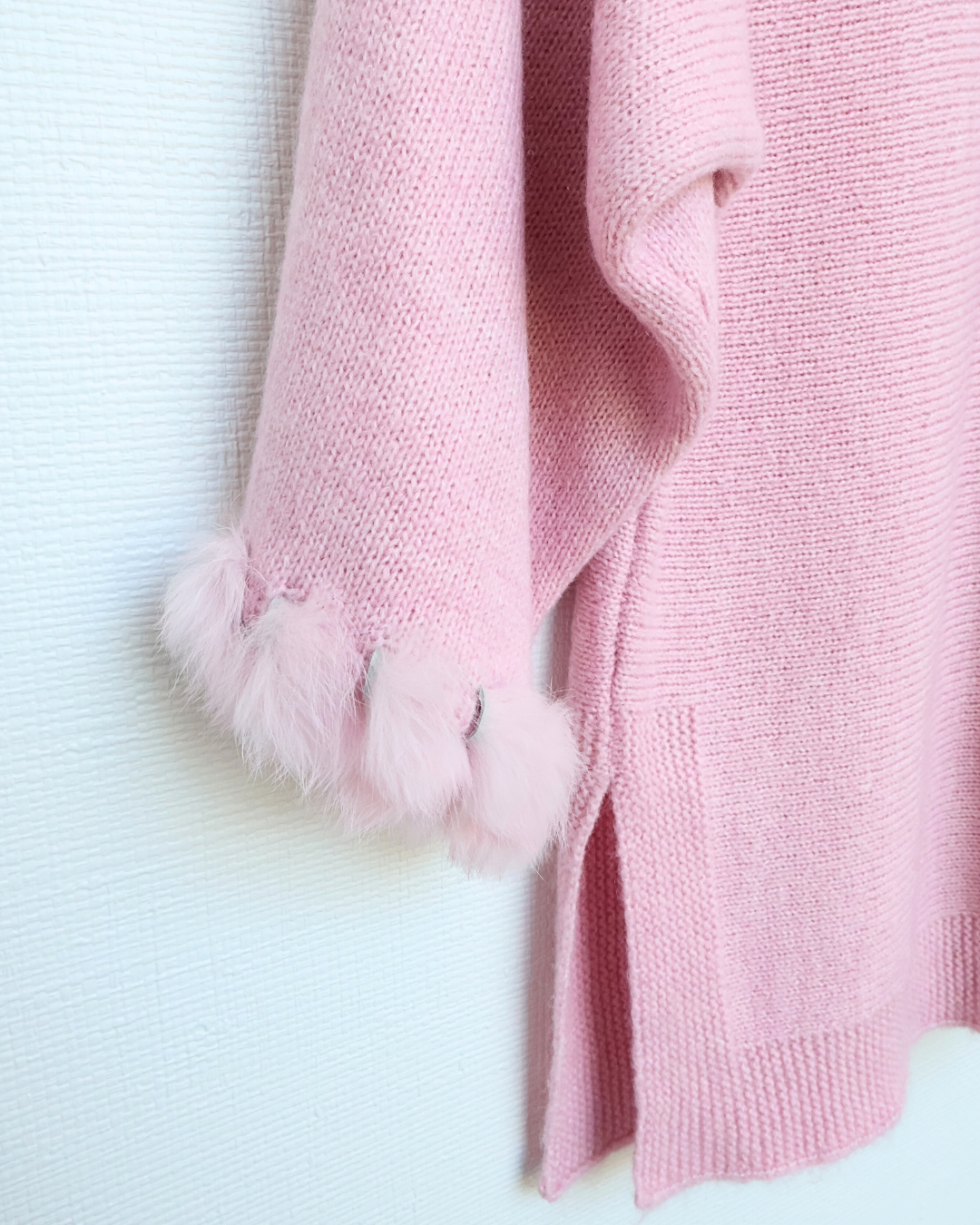 Flutter-Sleeve Knit with Fur Trim